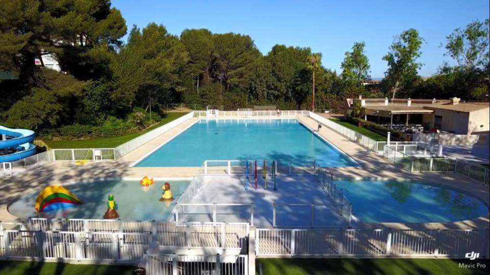Domaine De La Coudouliere, T2 Climatise Terrasse Vue Mer Sans Vis A Vis Plage A 100M Six-Fours-les-Plages Bagian luar foto